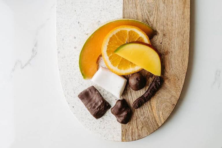 Zdravé sladkosti ze sušeného ovoce, ořechů a čokolády | Frutree